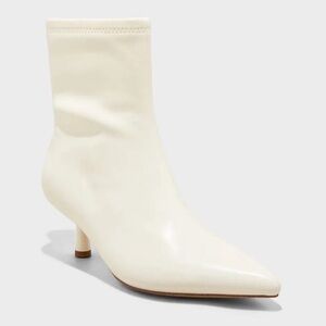 A New Day Women's White Lonnie Kitten Heel Stretch Ankle Boots NWT booties 6.5